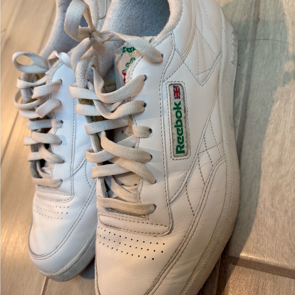 Reebok White Mens Sneakers, Sz 9.5 Used - Picture 2 of 11